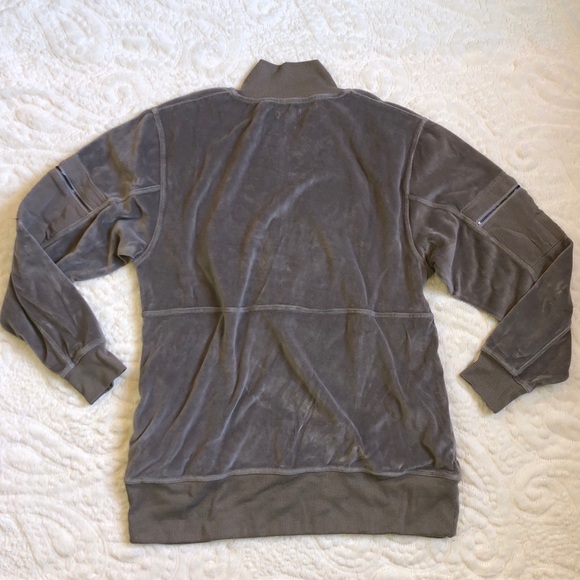 UO Silence + Noise Velour Oversized Popover Jacket - Picture 11 of 11